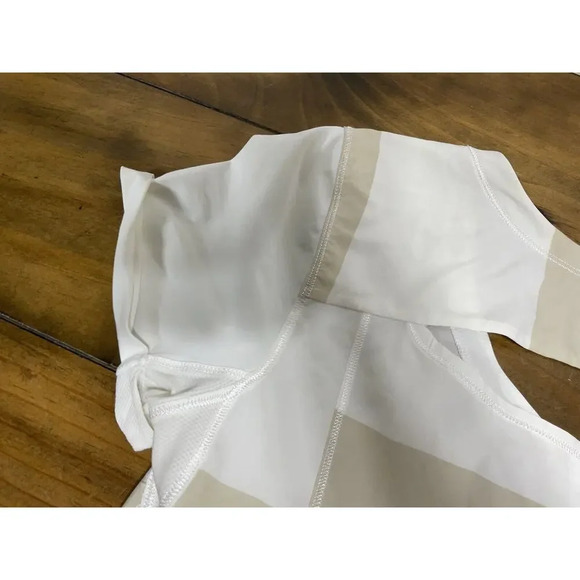 Lululemon Lightened Up Short Sleeve Stroll Stripe Cashew White T-Shirt Size 6 - Picture 7 of 11